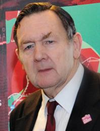 Luton councillor Roy Davis to receive honorary degree